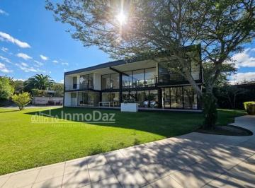 Casa de 4 habitaciones, Quito · Rento Casa Moderna en Nayón a 15 Minutos de Cumbayá