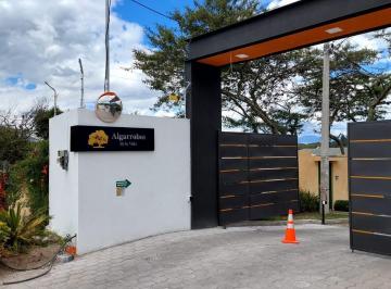 Departamento · 100m² · 1 Estacionamiento · Mcl - Venta Amplia Suite Tumbaco - Urb. Algarrobos de La Viña