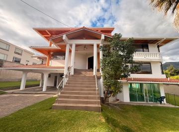 Casa de 5 habitaciones, Quito · Casa en Venta - La Armenia Valle de Los Chillos