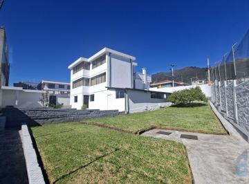 Terreno / Lote · 700m² · Vendo Casa Comercial 700 m² Terreno Bodega Minidepartamento - San Fernando 1/2 Cuadra Occidental