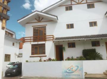 Casa de 3 habitaciones, Quito · Casa en Venta de Oportunidad Sector Carcelen Estilo Suizo