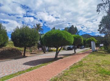 Terreno / Lote , Quito · Urbanización de Lujo Cerros de Cumbaya 1,056 m² Cerca Al Colg. Terranova, Vista Espectacular.