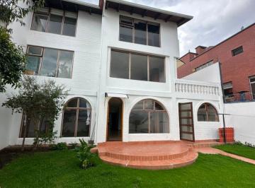 Casa de 5 habitaciones, Quito · Exclusiva Casa Rentera Remodelada en El Batán – Quito