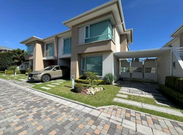 Casa de 3 habitaciones, Quito · Linda Casa Moderna en Conjunto, Amplios Espacios, Excelentes Áreas Comunales Sector Hilacril Tumbaco