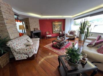 Departamento de 3 habitaciones, Quito · Vendo Departamento, Sector González Suarez, 314 m, 250.000 Dólares.