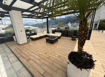Suite de 1 habitación, Quito · Suite en Renta Edificio Dali Frente Al Centro Comercial Rio Centro Shopping