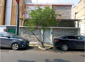 Casa · 136m² · 8 Habitaciones · Propiedad Para Centro Médico o Clínica Especializada | Barrio Orellana