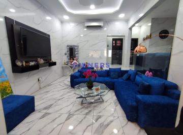 Casa · 700m² · 4 Habitaciones · 1 Estacionamiento · Venta Casa La Garzota, Seguridad, Piscina, Parqueo Cerrado (Eo)