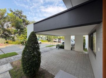Casa de 2 habitaciones, Guayaquil · En Venta Casa de Estreno en Costa de Samborondon Etapa Costa Azul. Libia T.