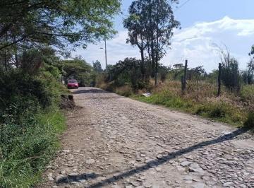 Terreno / Lote · 1000m² · 1000 m² de Terreno con Cerramiento y Frente a La Calle en Nayon