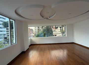 Departamento de 3 habitaciones, Quito · Hermoso Departamento 12 de Octubre