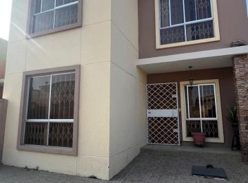 Casa en Venta de 4 habitaciones Samborondón · Venta Casa de Cuatro Habitaciones en Villa Club Etapa Kripton/samborondon/ Aurora