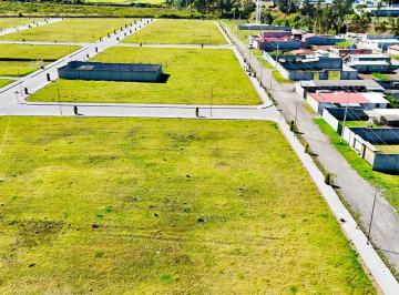 Terreno / Lote , Antonio Ante · Terreno en Venta en Atuntaqui 404 m² Urbanizacion Montercarlo