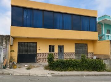 Casa · 277m² · 1 Estacionamiento · Se Vende Casa Rentera en Mapasingue Este Vicy