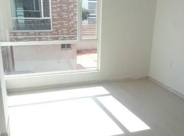 Casa · 118m² · 3 Habitaciones · 2 Estacionamientos · Calderón - San Camilo Hermosa Casa de Venta 118 m²