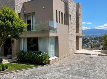 Casa de 5 habitaciones, Quito · Vendo Casa de Lujo en Venta | Vía Lumbisí