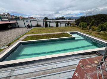 Hacienda-Quinta de 6 habitaciones, Quito · Calderón Vendo Hermosa Quinta Multifuncional