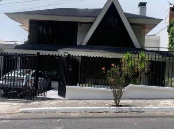 Casa de 5 habitaciones, Quito · Casa en Venta El Condado