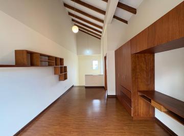 Casa · 191m² · 3 Habitaciones · 2 Estacionamientos · Casa - Cumbayá