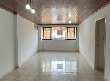 Departamento de 2 habitaciones, Guayaquil · Departamento en Planta Baja con Patio y Parqueo - Lomas de Urdesa