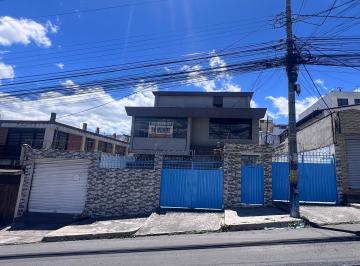 Casa de 6 habitaciones, Quito · Vendo Casa Rentera Sector Ponceano