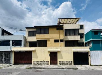 Casa de 4 habitaciones, Quito · Duplex en Venta, Dos Plantas, en El Sector Av La Prensa