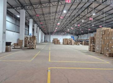 Bodega-Galpón , Quito · En Renta 2800 Mtrs Bodega I2, Andenes, 200 Mtrs Oficinas, 9 Mtrs Al Cumbrero. Pomasqui