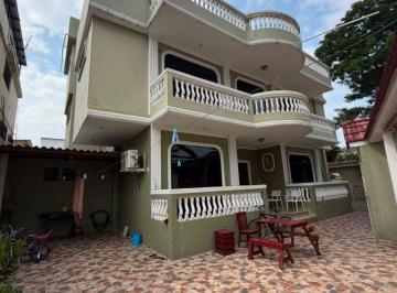 Casa de 5 habitaciones, Guayaquil · Vendo Casa Esquinera en Guaycanes con Parqueo Seguro