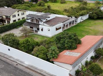 Casa de 4 habitaciones, Quito · Casa de Arriendo en Tumbaco Ideal Negocio 2300 m² Terreno