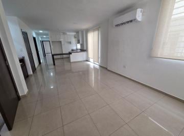 Departamento de 3 habitaciones, Guayaquil · Departamento Planta Baja de 3 Dorm. con Patio y Cuarto de Servicio