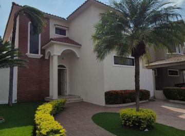 Casa de 3 habitaciones, Guayaquil · Alquilo Casa en Urbanización Privada en La Vía a La Costa, Hermosa, Amplia, Patio Grande, Seguridad