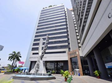 Oficina comercial , Guayaquil · Oficina Premiun en Alquiler 120 m² con Divisiones Lista Para Operar Edif. World Trade Center