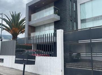 Departamento de 3 habitaciones, Quito · Departamento Seminuevo en Venta | Cumbayá