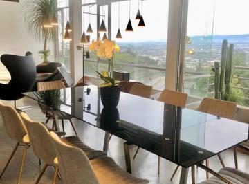 Departamento · 280m² · 5 Habitaciones · 6 Estacionamientos · Cumbayá - Yanazarapata, Bonito Duplex en Venta de 280 m², 5 Dorm.
