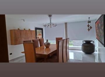 Casa de 4 habitaciones, Quito · En El Rancho San Francisco Vendo Casa de Lujo.