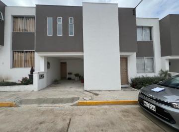 Casa · 80m² · 3 Habitaciones · 1 Estacionamiento · Oportunidad Hermosa Casa en Renta en Urbanizacion Privada Mayancela - Cuenca