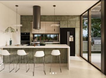 Casa · 238m² · 3 Habitaciones · 3 Estacionamientos · Venta Casa con Jardín en Puembo