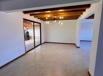 Casa Alquiler de 4 habitaciones · Casa de Renta en Tumbaco Excelente Ubicación