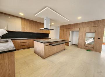Casa de 5 habitaciones, Cuenca · Casa de 800 m² con 5 Habitaciones en Venta en Challuabamba