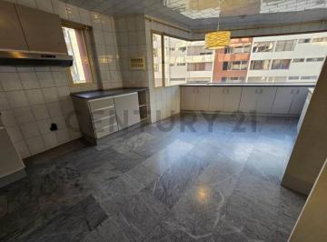 Departamento · 366m² · 4 Habitaciones · 2 Estacionamientos · Se Vende Amplio Aprtamento Sector Bosmediano