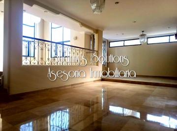 Casa de 5 habitaciones, Guayaquil · Kennedy - Rento Casa Comerc con Permiso Activo, 9 Areas de Trabajo, 4 Garajes, Splits y Cortinas