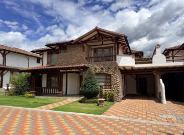 Casa de 3 habitaciones, Quito · Casa de 250 m² con 3 Dorm. en Alquiler en Tumbaco