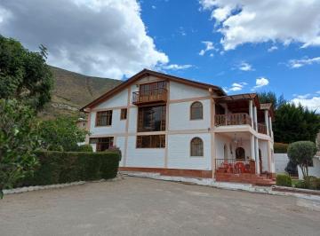 Casa de 5 habitaciones, Quito · Se Vende de Oportunidad Amplia Casa 1292 m Sector Mitad del Mundo
