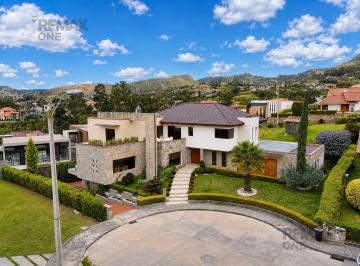 Casa · 827m² · 5 Habitaciones · En Venta Casa de Lujo en Challuabamba Cuenca