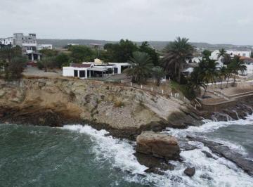 Casa de 2 habitaciones, Punta Blanca · Venta Casa Punta Blanca Entrada 1.5 A. Blum