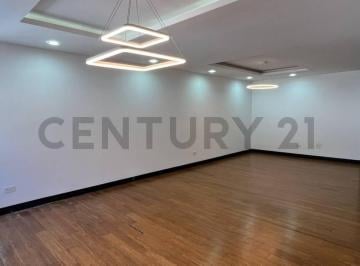 Departamento · 140m² · 3 Habitaciones · 2 Estacionamientos · De Renta Departamento Moderno Sector El Bosque
