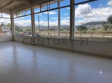 Local comercial · 132m² · 5 Estacionamientos · De Arriendo Locales Comerciales Sector La y
