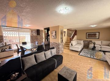 Casa · 117m² · 3 Habitaciones · 1 Estacionamiento · Casa en Venta (Mitad del Mundo - San Antonio de Pichincha)