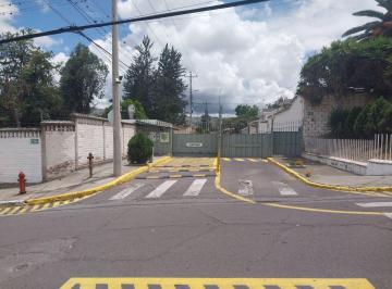 Terreno / Lote , Quito · Vendo Hermoso Terreno en Pomasqui, Junto Al Colegio Francés, Totalmente Plano, Urbanizacion Privada