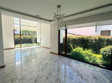 Casa de 3 habitaciones, Quito · Casa de 300 m² con 3 Dorm. en Alquiler en Cumbayá - Home Realtors